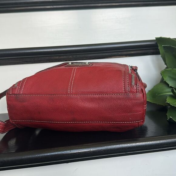 Tignanello Pebbled Leather Red Crossbody Shoulder Bag – Multiple Compartments - Picture 6 of 12